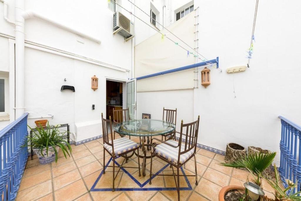 Rentalsevilla Nepal Sevilha