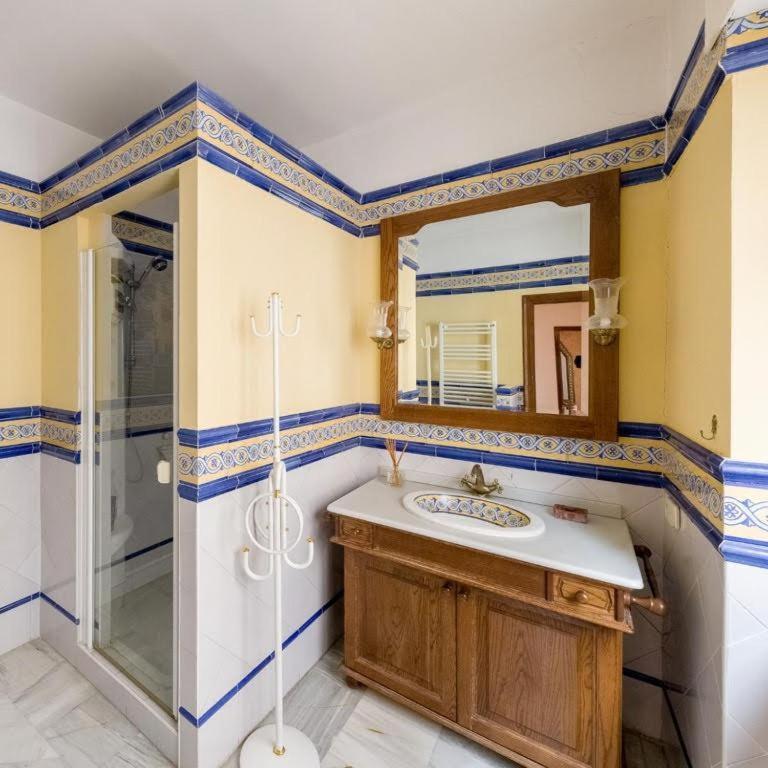Rentalsevilla Nepal * Sevilha