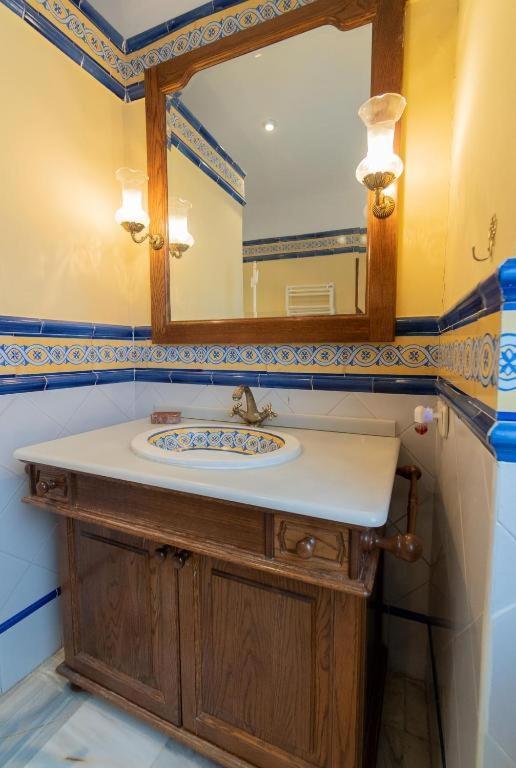 Rentalsevilla Nepal Sevilha